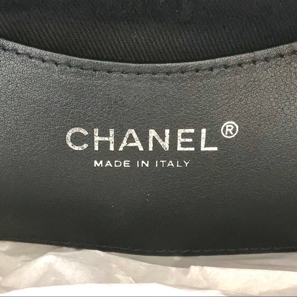 Chanel Quilted Patent Leather Maxi/XL Tote Handbag - Picture 4 of 9